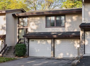 5469 Hyland Courts Dr, Bloomington, MN 55437
