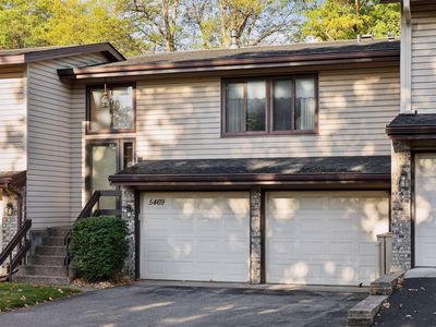 5469 Hyland Courts Dr, Bloomington, MN, 55437