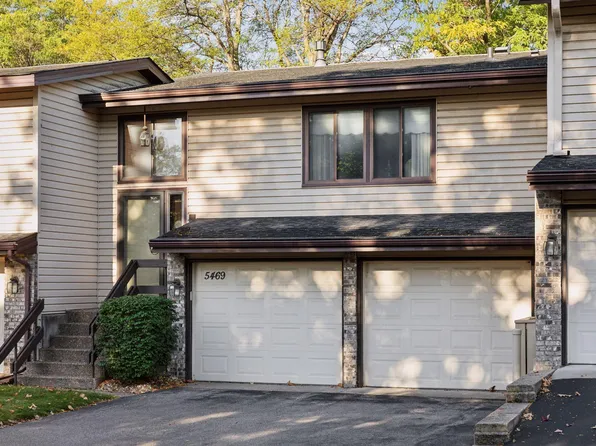 5469 Hyland Courts Dr, Bloomington, MN 55437