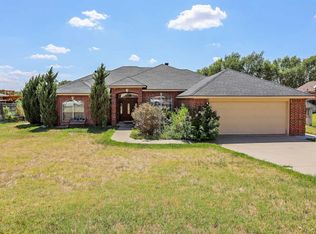 2205 Woodside Dr, Amarillo, TX 79124