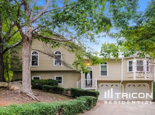 705 Brook Cv, Woodstock, GA 30188