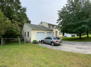 21 Southfield Dr, Sussex, NJ 07461