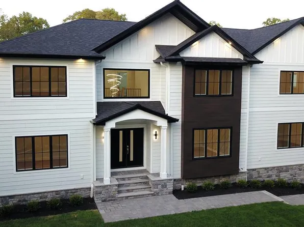 796 Wyckoff Ave, Mahwah, NJ 07430