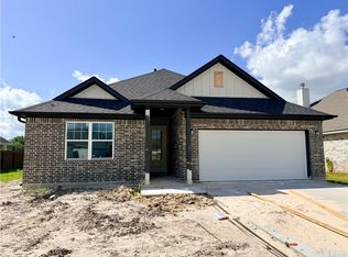 3046 Teller Dr, Bryan, TX 77808