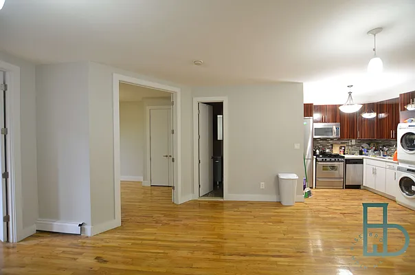 Rented by Miron Realty Group | media 18