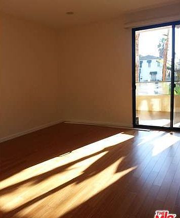 5th image of 871 Crenshaw Blvd Unit 105