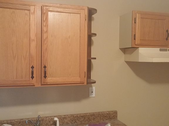 4th image of 4813 Woodend Ave