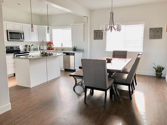 2nd Floor: Kitchen & Dining