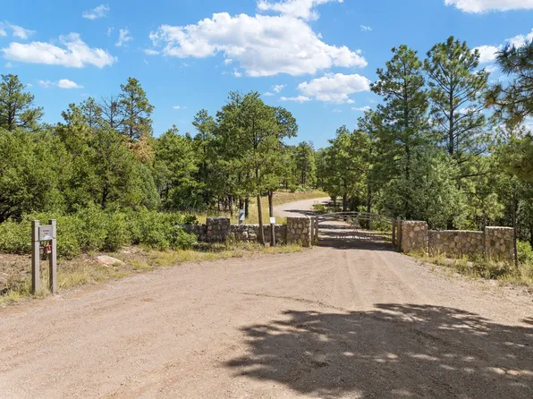 174 Glorieta Mesa Rd, Glorieta, NM 87535