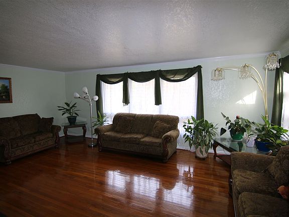 4th image of 910 W O'Ezell Blvd
