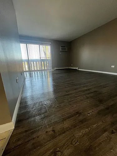 111 Pickwick Dr Photo 1