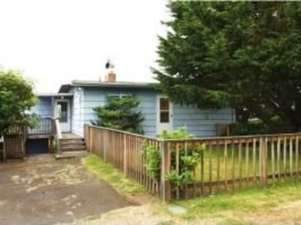 37420 2nd St, Nehalem, OR 97131