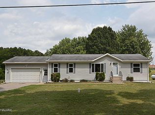 67935 29th St, Lawton, MI 49065