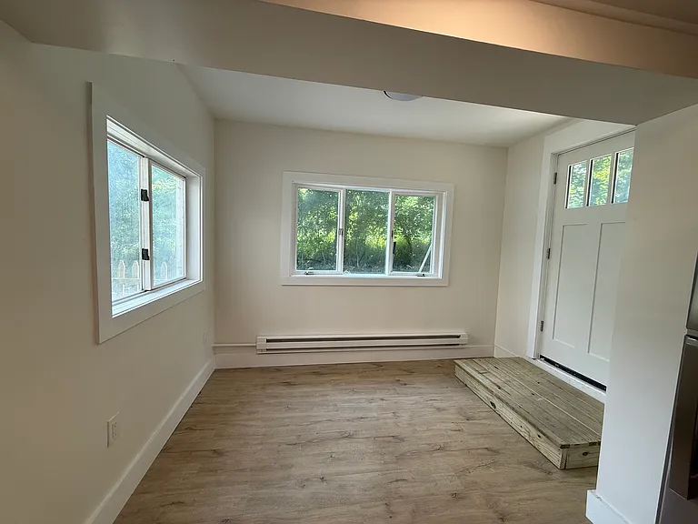 165 W Main St #1 — Photo 3