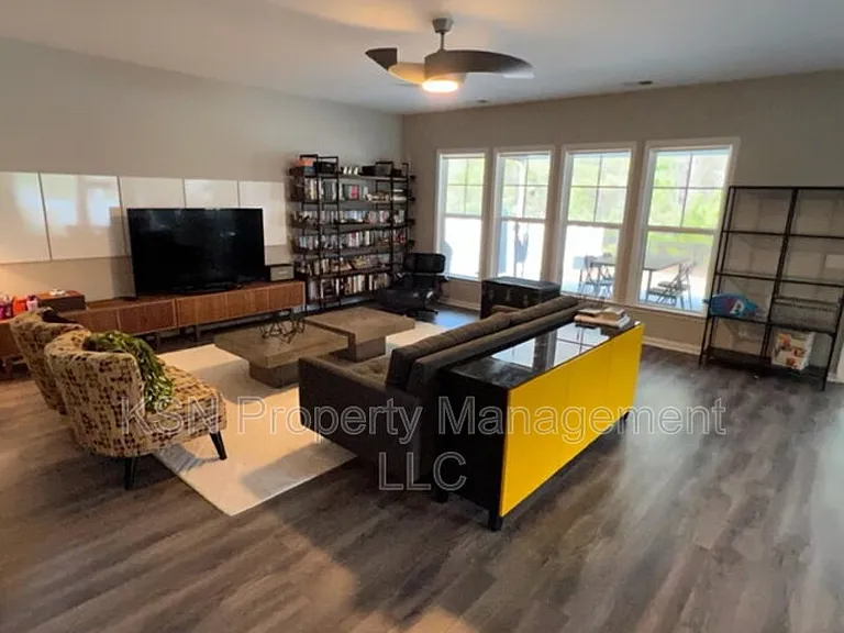 148 Tahoe Dr — Photo 22