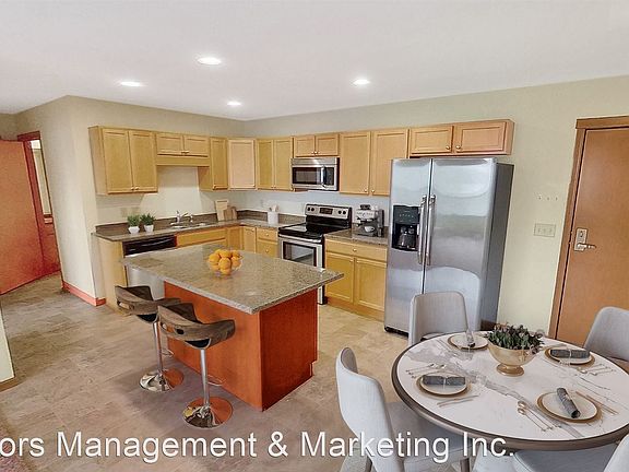 2nd image of 1100 N Broadway #305