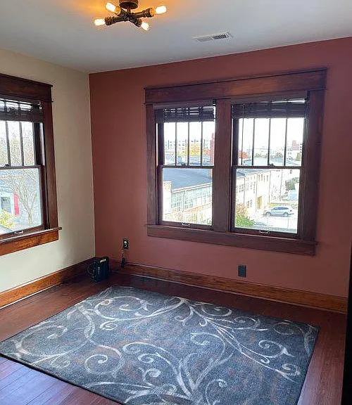 222 S Rogers St — Photo 14