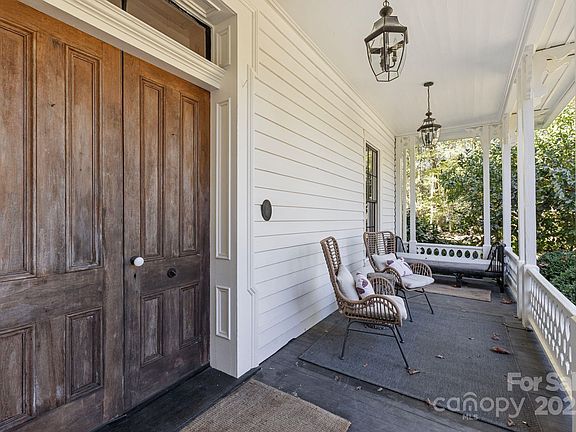 5th image of 10915 Beatties Ford Rd