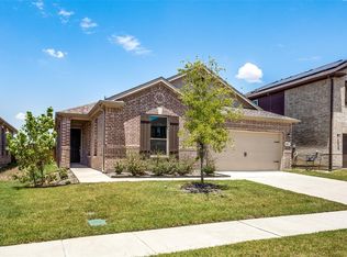 917 Waggoner Dr, Aubrey, TX 76227