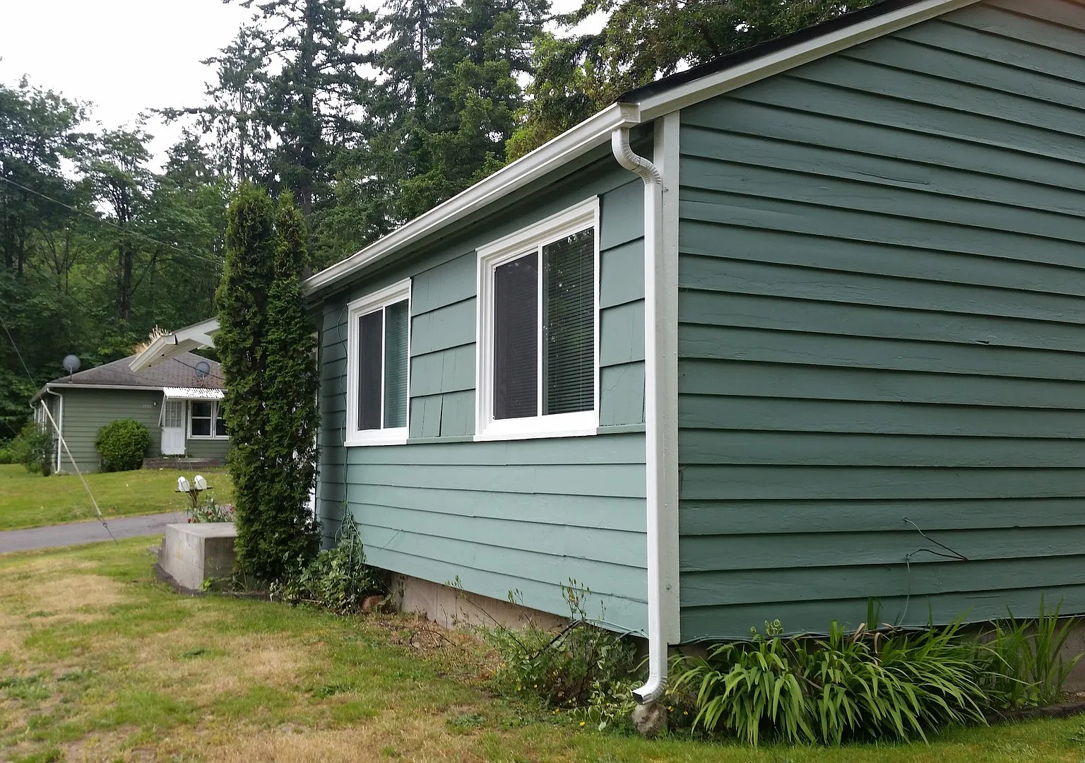 Charming 3-Bedroom Cottage Near Downtown Gig Harbor — Photo 2
