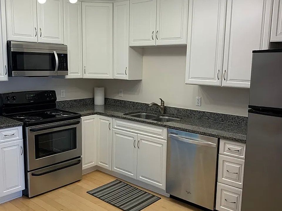 1st image of 1397 Broadview Ave APT 8