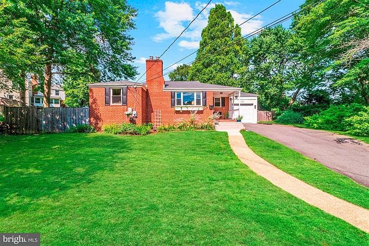 1st image of 6101 Pine Grove Cir