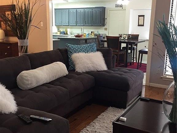 5th image of 206 Willowwood Pl