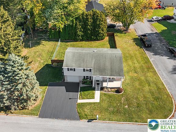 2nd image of 1141 Glick Ave