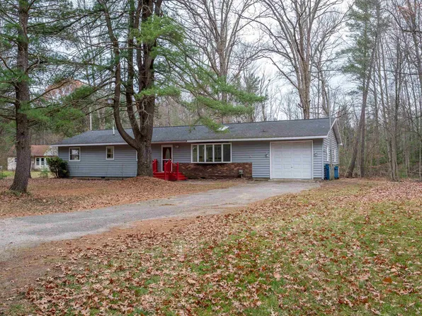 1155 N Meridian Rd, Sanford, MI 48657