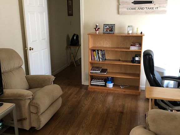 2nd image of 1201 S Lake St APT 203