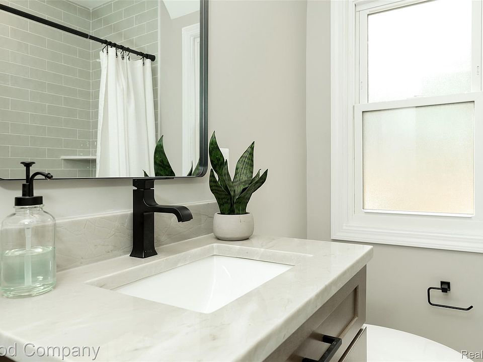 223 N Alexander Ave, photo 23