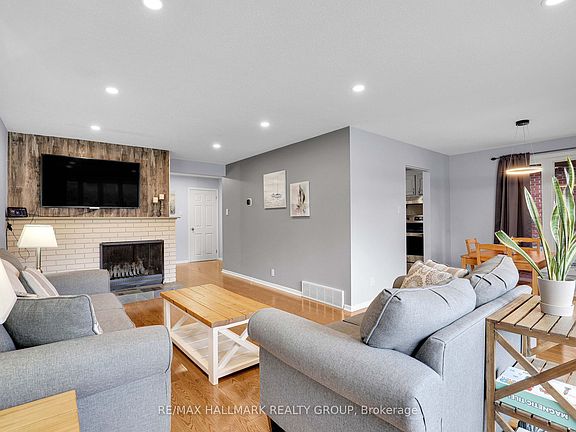 3rd image of 90 Chesterton Dr