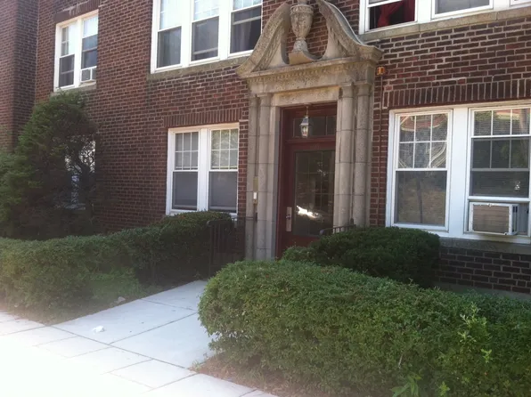 300 Washington Ave, Chelsea, MA 02150