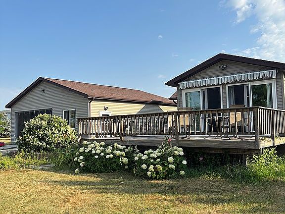 2nd image of 49723 Leaf River Rd