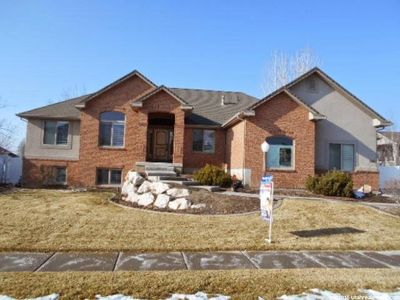 1062 S 2450 W, Syracuse, UT, 84075