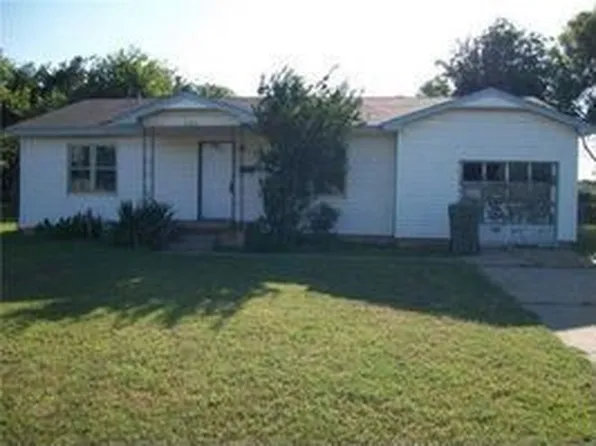 500 S 1st St, Yukon, OK 73099