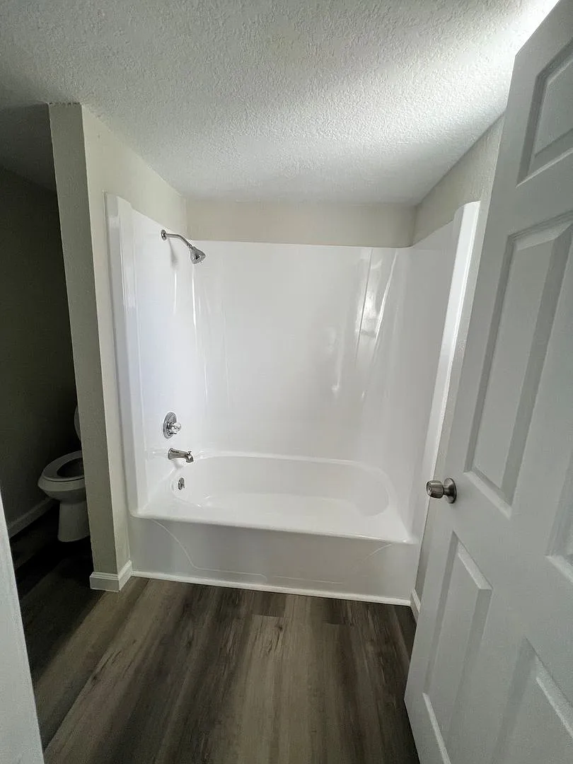 Fully Remodeled 1 Bedroom Condo in 55+ Community — Photo 3
