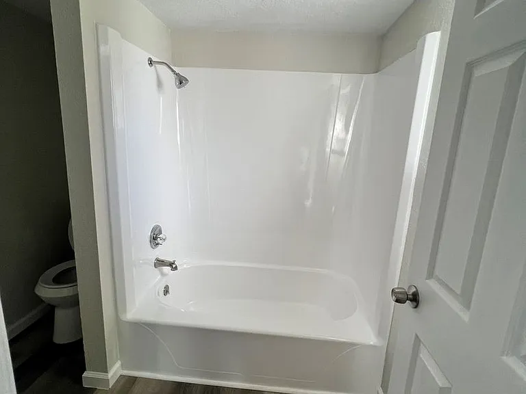 400 El Camino Dr #123 — Photo 3