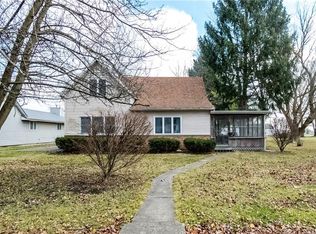 318 N East St, Moweaqua, IL 62550