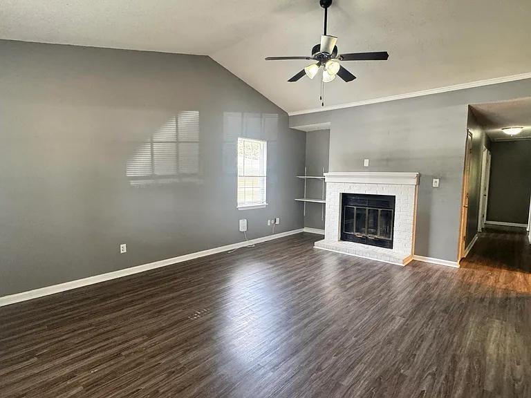 206 Wedgewood Dr — Photo 4