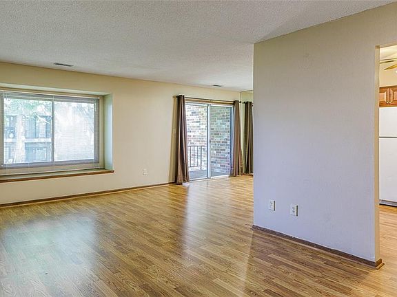 5th image of 4633 Woodland Ave