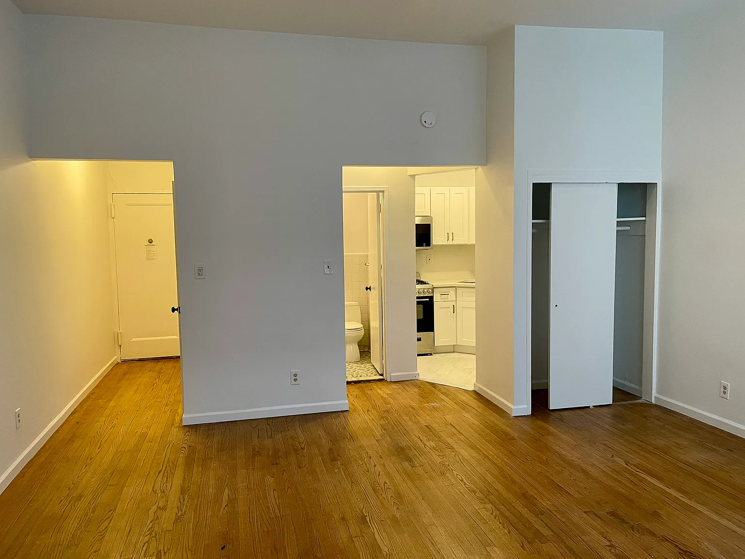 150 West 74th Street — Photo 2