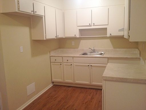 2nd image of 3600 Indian Creek Way APT E1