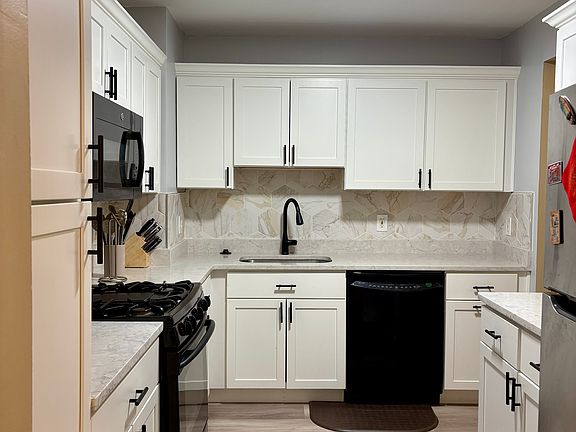 4th image of 1500 Worcester Rd APT 319