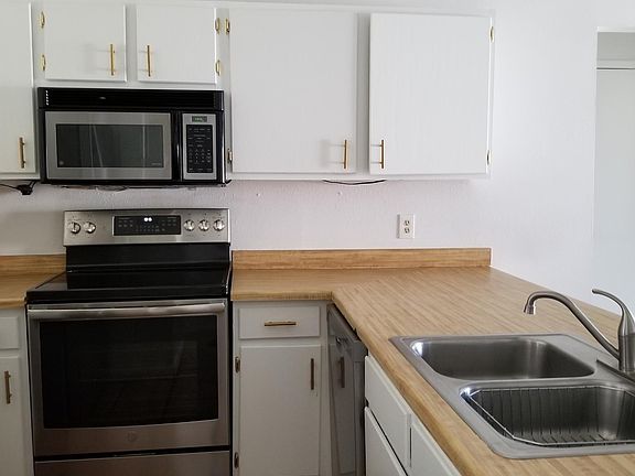 4th image of 288 W Beaver Creek Blvd APT B-4