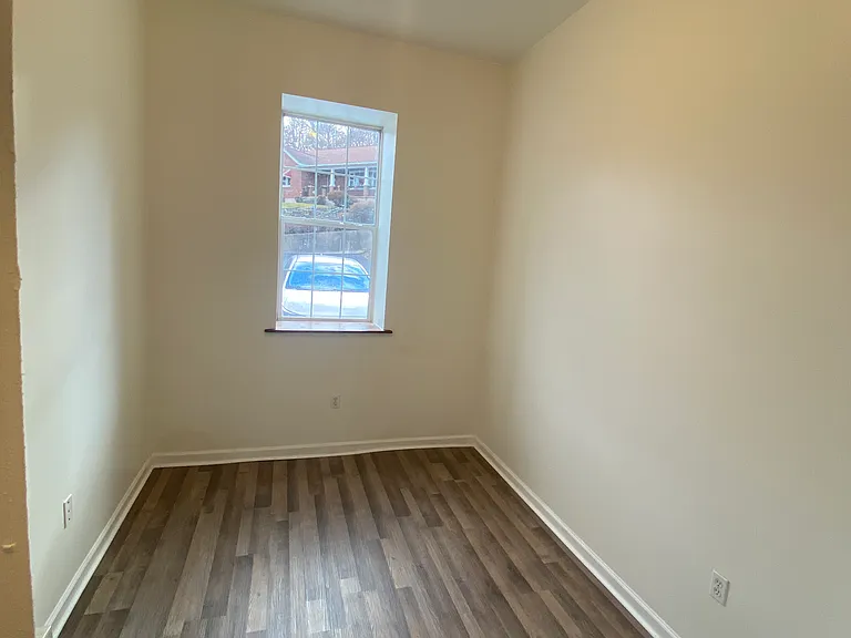 136 S 3rd St #D — Photo 8