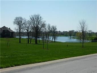 5th image of 15008 Lake Pointe Ct