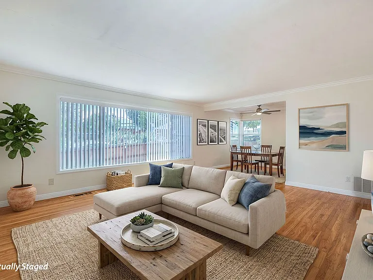 8800 Hayes St — Photo 1