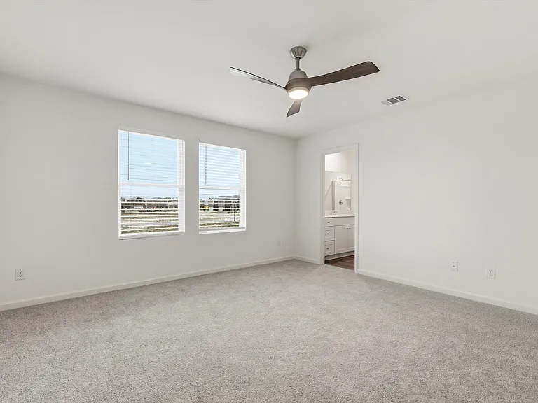 2106 Meadow Park Dr — Photo 15