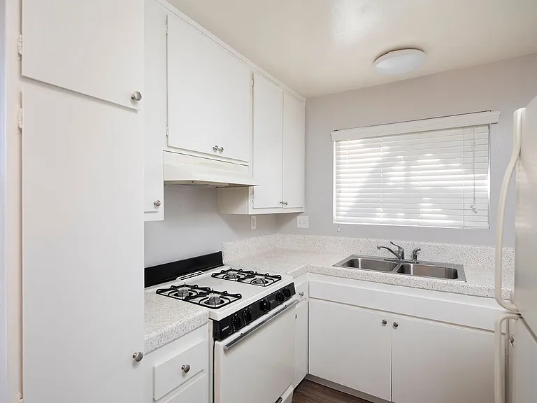 4444 Parks Ave #1 — Photo 4